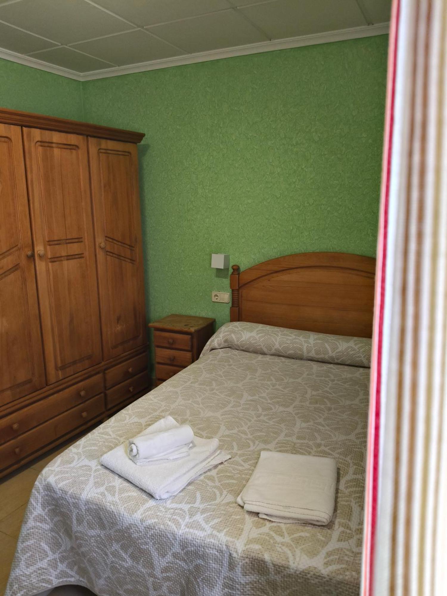 Hostal Restaurante San Carlos Barrio de San Carlos Esterno foto